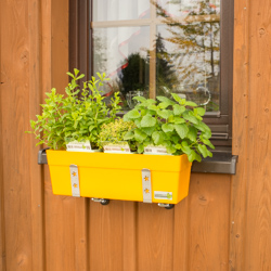 Vario-Fix Greenbar vor der Fensterbank