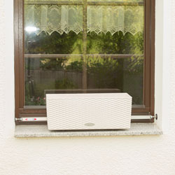 Vario-Fix Lechuza auf der Fensterbank mit Spannstange